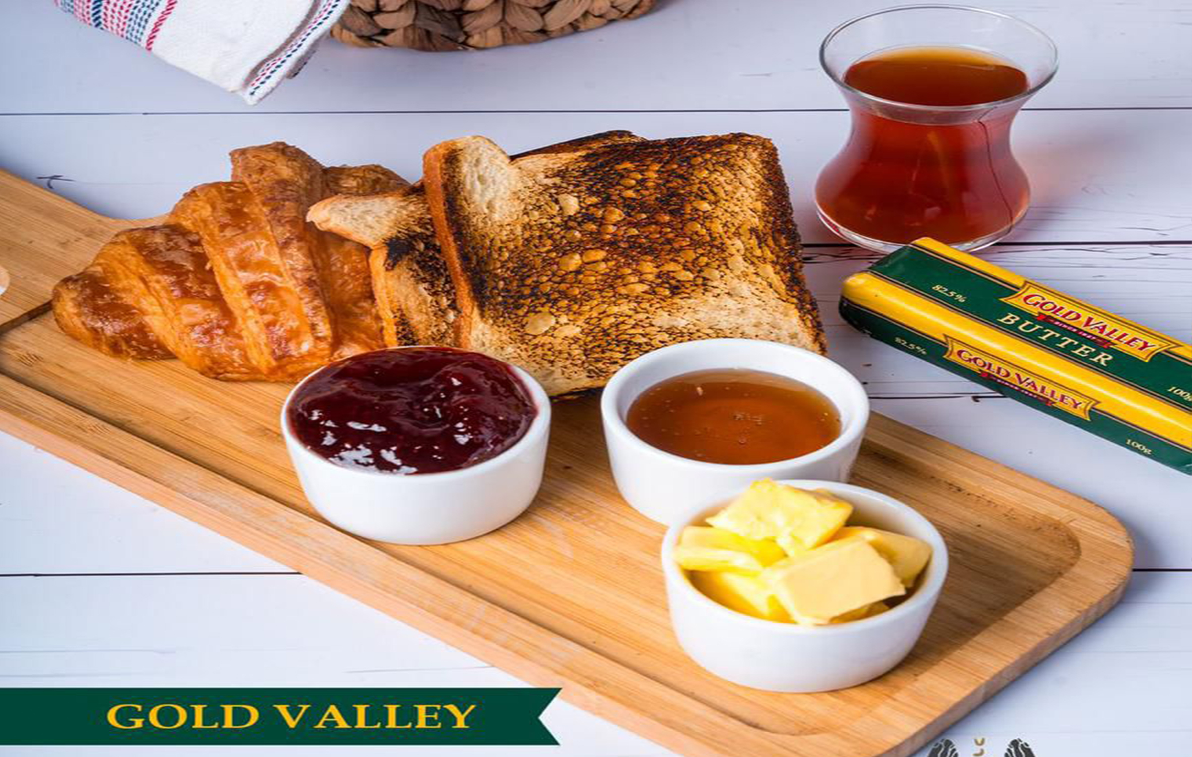 منتجات غذائية متنوعة